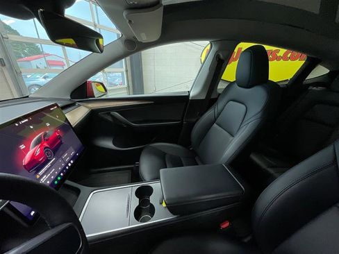 Used 2023 Tesla Model Y Performance AWD/4WD image 11