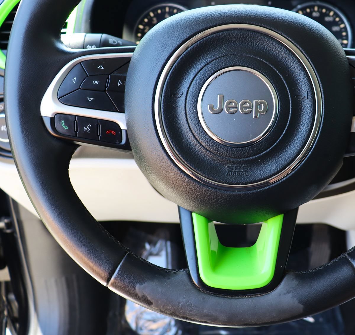 Used 2018 Jeep Renegade Latitude FWD image 53