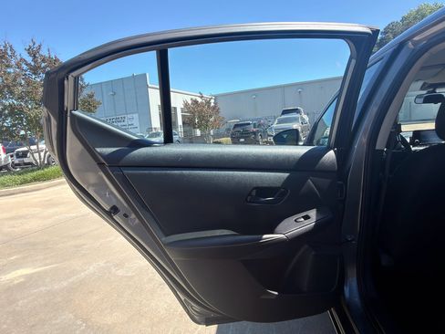 Used 2024 Nissan Sentra S FWD image 21