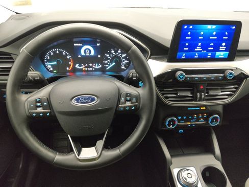Used 2022 Ford Escape SE w/ Convenience Package FWD image 22