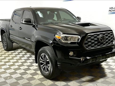 Used 2021 Toyota Tacoma TRD Sport image 3