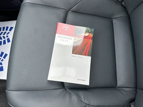 Used 2025 Toyota 4Runner Limited w/ Tow Technology Package image 31