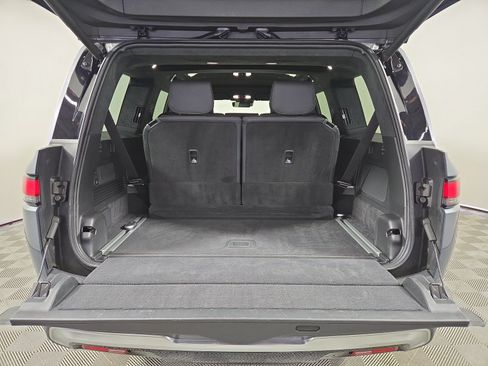Used 2024 Rivian R1S Adventure AWD/4WD image 15