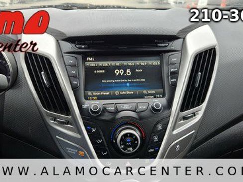 Used 2013 Hyundai Veloster RE:MIX Edition FWD image 37