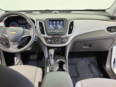 Used 2024 Chevrolet Equinox LS FWD image 33