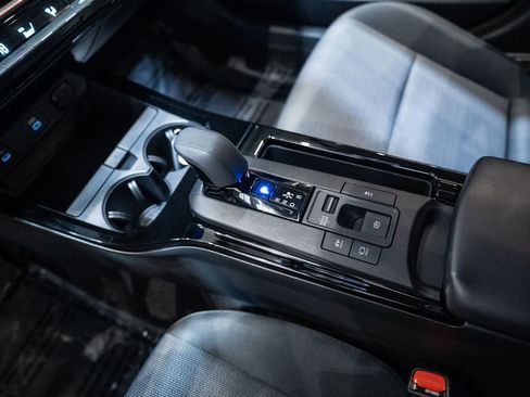 Used 2025 Toyota Prius LE image 22