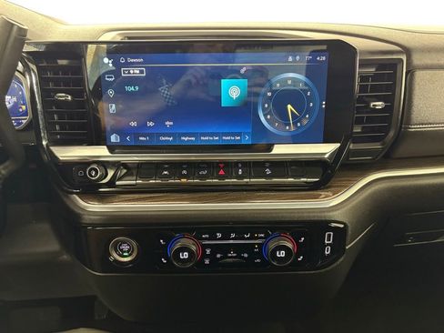 Used 2022 Chevrolet Silverado 1500 RST image 23