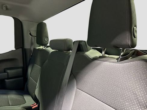 Used 2019 Chevrolet Silverado 1500 Custom w/ Custom Convenience Package AWD/4WD image 24