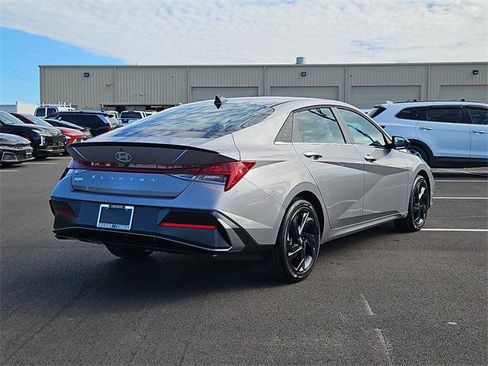 New 2026 Hyundai Elantra SEL Sport Premium image 5