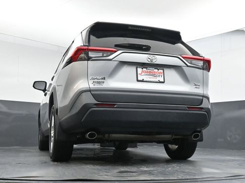 Used 2021 Toyota RAV4 XLE image 38