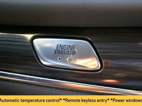 Used 2024 Buick Enclave Essence w/ Experience Buick Package image 8