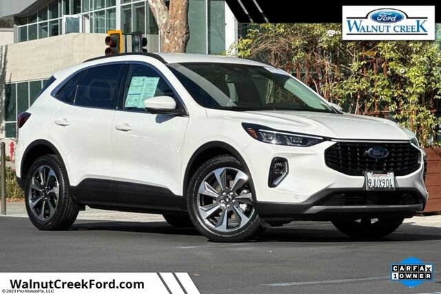 Certified 2023 Ford Escape Platinum FWD image 1
