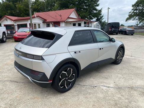Used 2024 Hyundai Ioniq 5 SEL RWD image 4