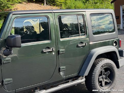 Used 2011 Jeep Wrangler Unlimited Sport AWD/4WD image 28