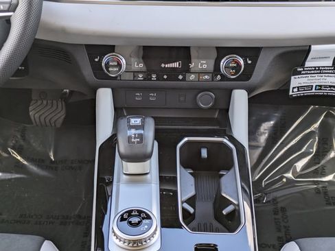 New 2026 Mitsubishi Outlander SE FWD image 19