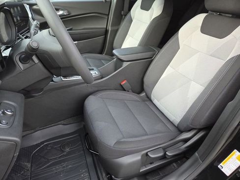 New 2026 Chevrolet Trax LS w/ LS Convenience Package image 29