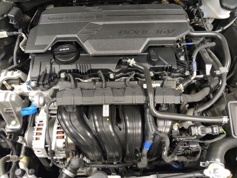 Used 2025 Hyundai Elantra Sport FWD image 30
