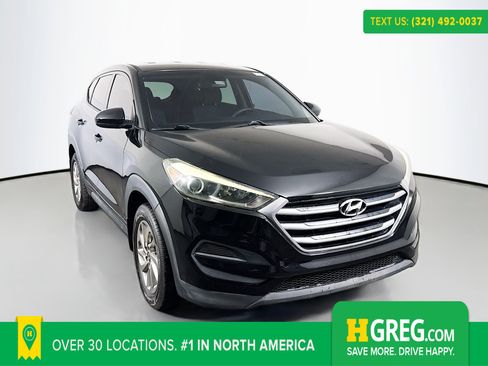 Used 2017 Hyundai Tucson SE image 1