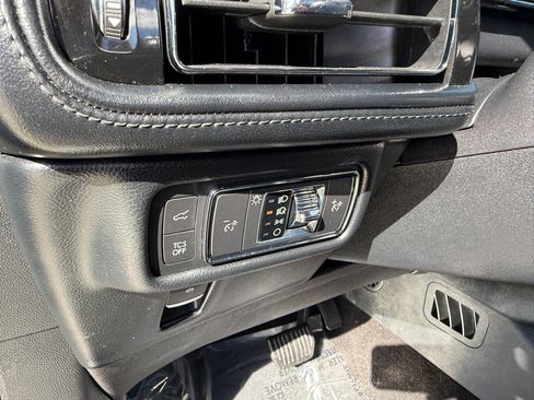 Used 2021 Lincoln Nautilus Reserve w/ Equipment Group 201A image 15