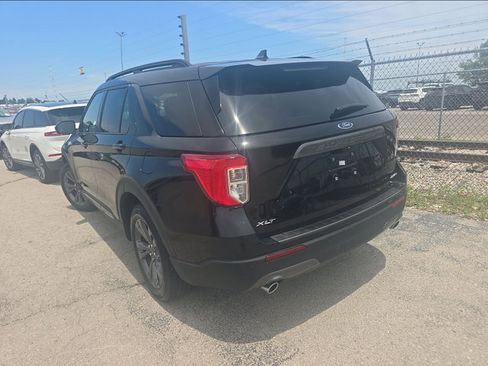 Used 2023 Ford Explorer XLT w/ Equipment Group 202A AWD/4WD image 7