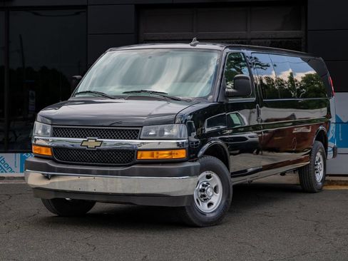 Used 2018 Chevrolet Express 3500 LT w/ LT Preferred Equipment Group RWD image 1