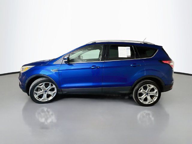 Used 2018 Ford Escape Titanium w/ Ford Safe & Smart Package FWD image 5