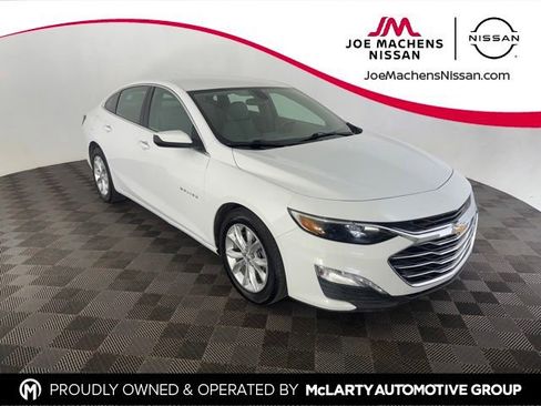 Used 2022 Chevrolet Malibu LT FWD image 1