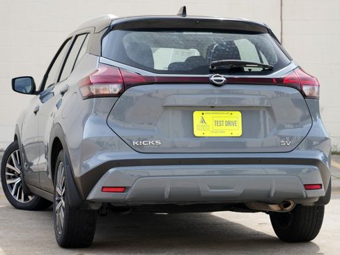 Used 2023 Nissan Kicks SV FWD image 5