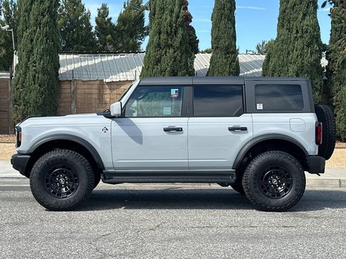 New 2026 Ford Bronco Outer Banks w/ Sasquatch Package AWD/4WD image 7