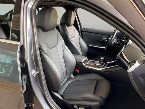 Used 2019 BMW 330i xDrive Sedan w/ Driving Assistance Package AWD/4WD image 8