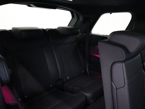 Used 2025 Land Rover Range Rover Long Wheelbase SE AWD/4WD image 84