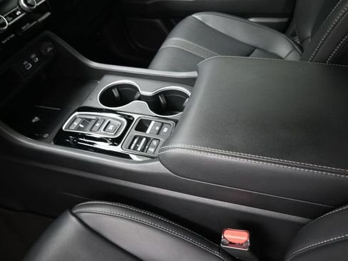 Certified 2023 Honda Pilot Touring image 9