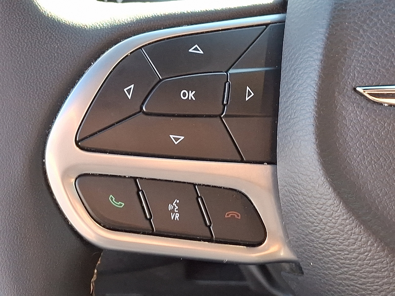 Used 2025 Chrysler Pacifica Select FWD image 21