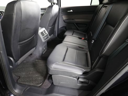 Used 2021 Volkswagen Atlas Cross Sport SEL R-Line w/ Cross Sport MDO Package image 16