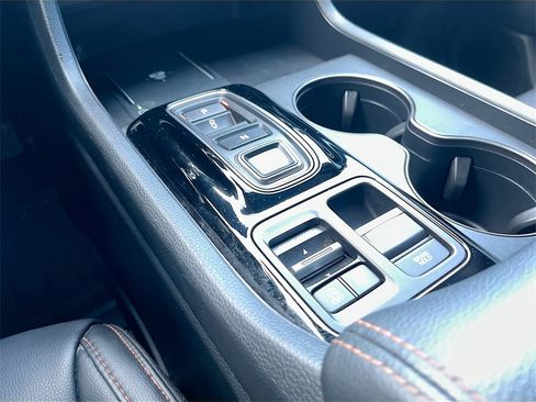 Used 2025 Honda Pilot TrailSport image 16