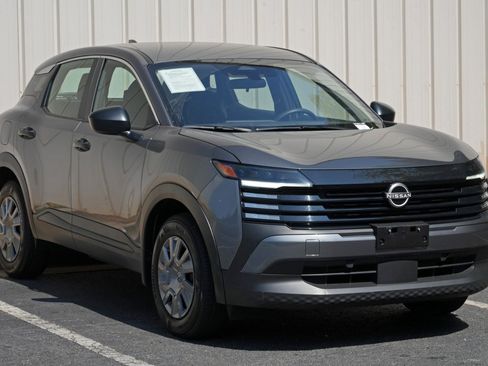 Used 2025 Nissan Kicks S FWD image 44