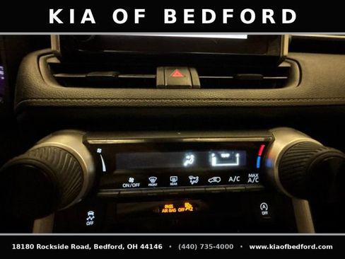 Used 2023 Toyota RAV4 LE AWD/4WD image 20