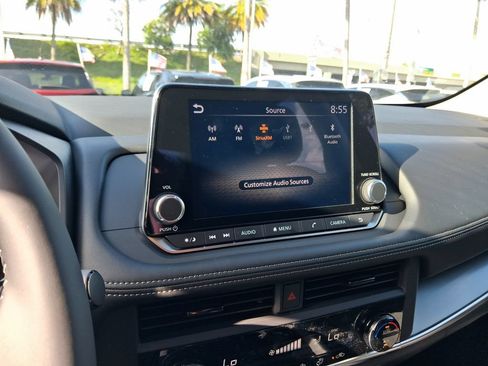 Used 2026 Nissan Rogue SV FWD image 23