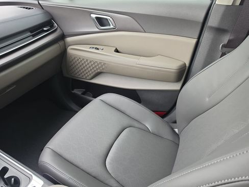 New 2027 Kia Carnival SX FWD image 16