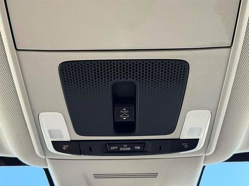 Used 2025 Honda CR-V EX image 37