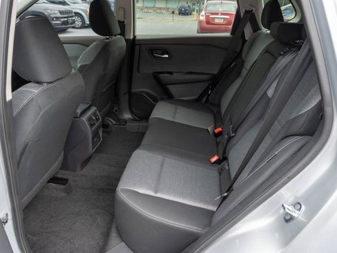 Used 2023 Nissan Rogue SV AWD/4WD image 18