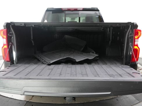 Used 2024 Chevrolet Silverado 1500 High Country w/ High Country Premium Package AWD/4WD image 17