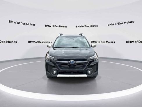 Used 2025 Subaru Outback Touring image 3