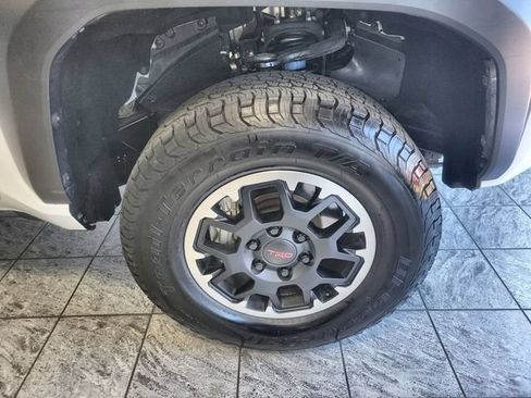 Used 2024 Toyota Tacoma TRD Off-Road AWD/4WD image 10