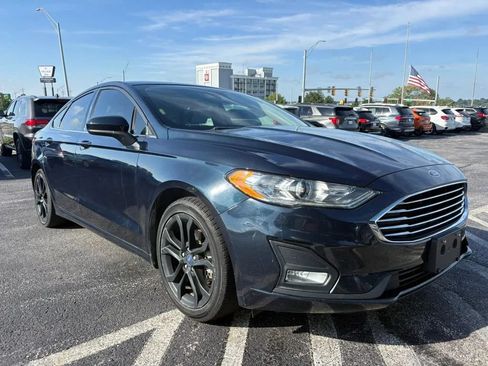 Used 2020 Ford Fusion SE w/ Equipment Group 151A FWD image 7