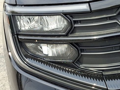 Used 2025 Ford Expedition Max Active AWD/4WD image 9