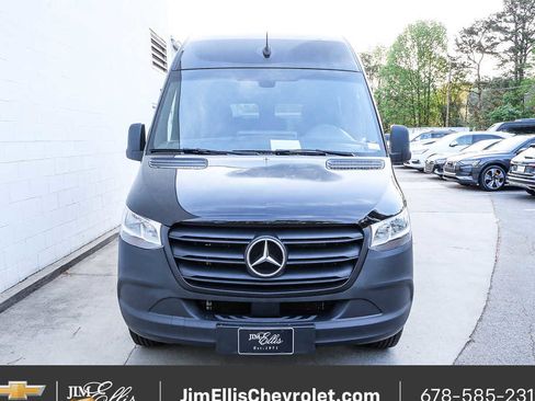 Used 2024 Mercedes-Benz Sprinter 2500 image 24