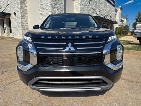New 2026 Mitsubishi Outlander SE AWD/4WD image 2