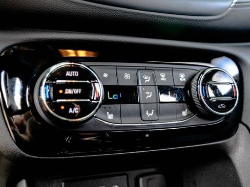 Used 2023 Buick Encore GX Select w/ Sport Touring Package AWD/4WD image 28
