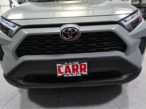 Used 2022 Toyota RAV4 XLE w/ Convenience Package AWD/4WD image 15